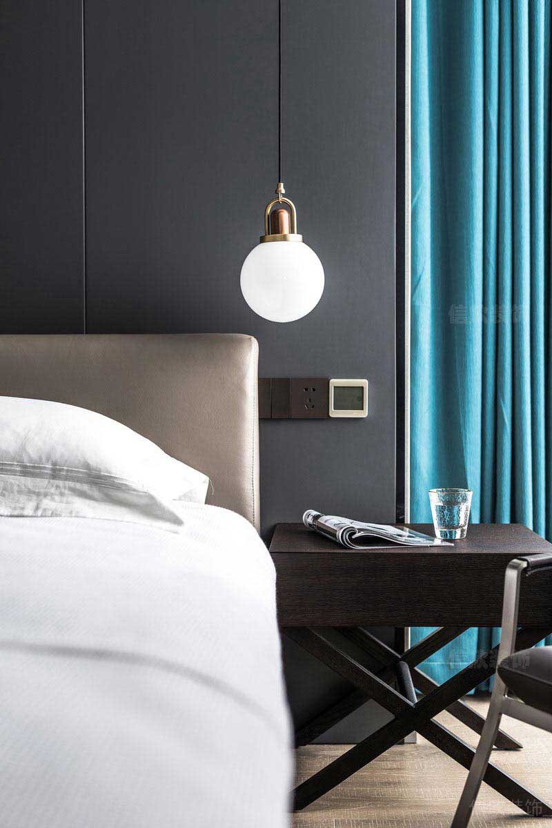 二手房改造現(xiàn)代輕奢風臥室背景墻效果圖