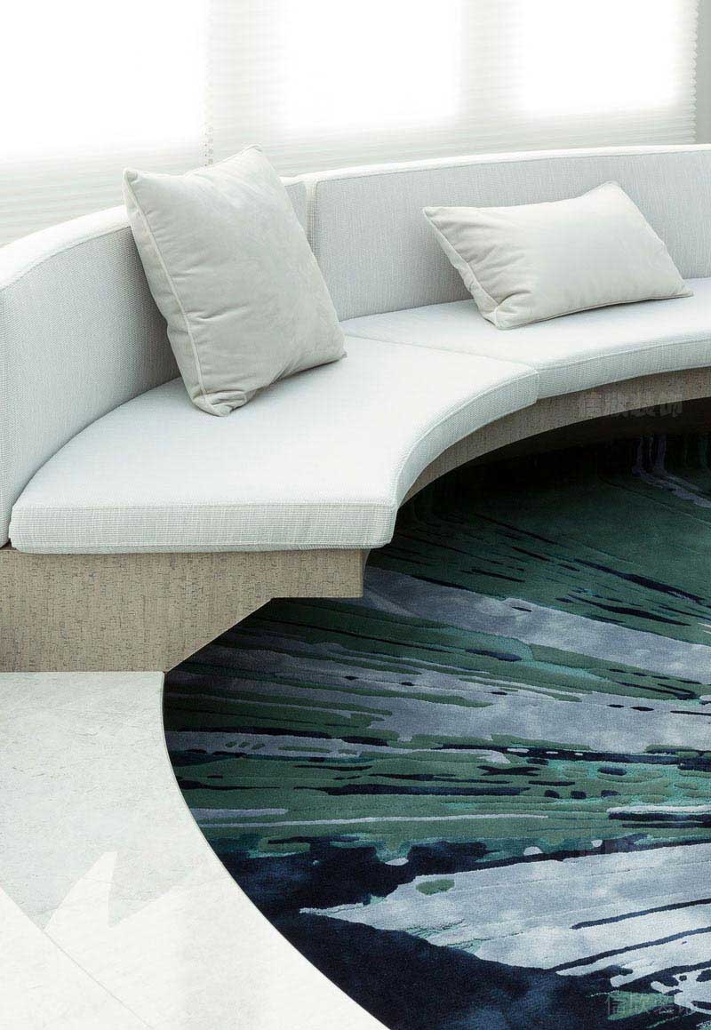 弧形沙發(fā)下的藝術地圖