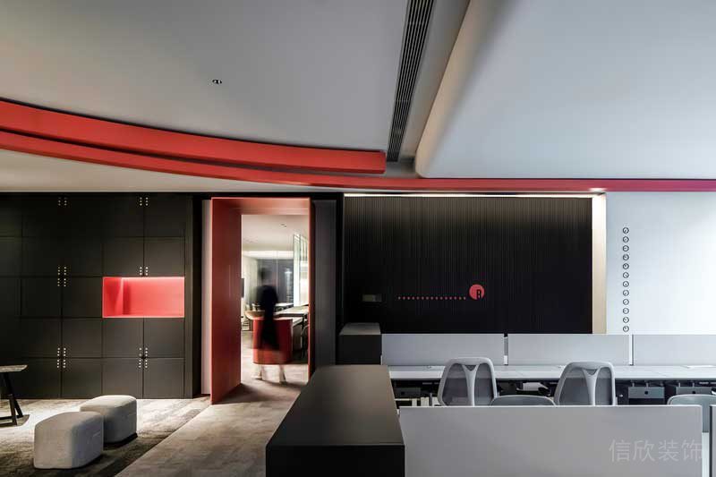 深圳南山前?，F(xiàn)代風(fēng)格辦公室裝修設(shè)計辦公區(qū)