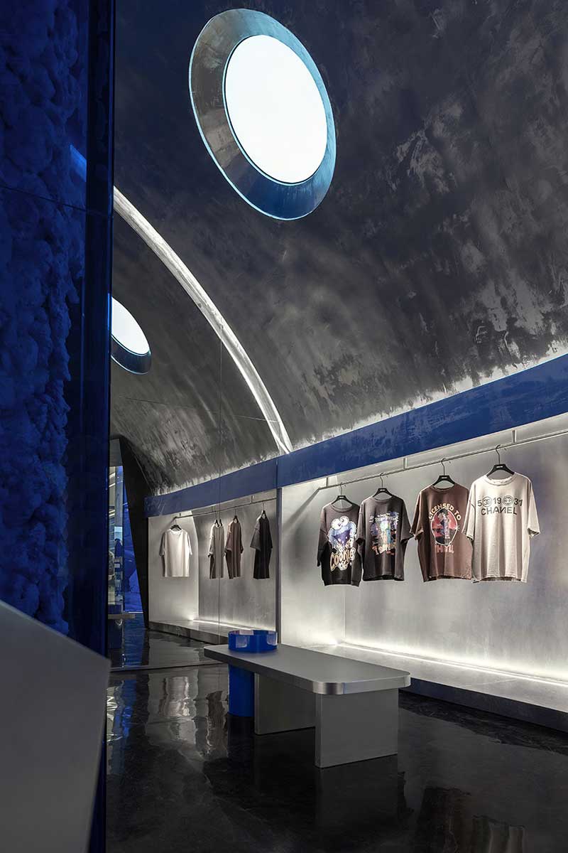 深圳鹽田服裝店弧形服裝展示設(shè)計(jì)休息區(qū) 深圳鹽田服裝店弧形服裝展示設(shè)計(jì)休息區(qū)