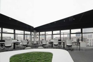 現(xiàn)代簡約風(fēng)格寫字樓案例開放式辦公區(qū)裝修圖