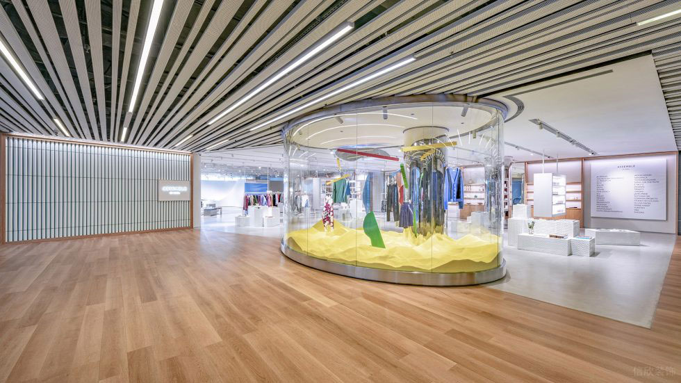 深圳市寶安區沙井現代風assemble By Réel概念零售店裝修設計透明玻璃展區